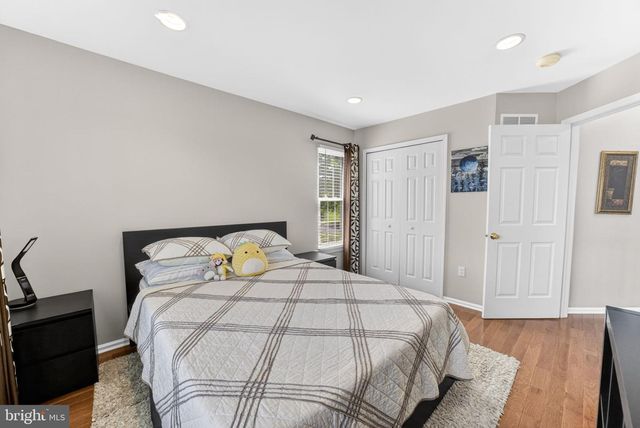 106 JULIAN DR E, Warwick, PA 18974