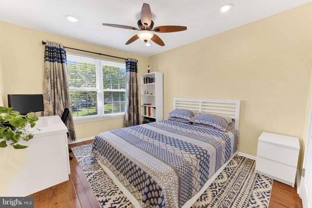 106 JULIAN DR E, Warwick, PA 18974