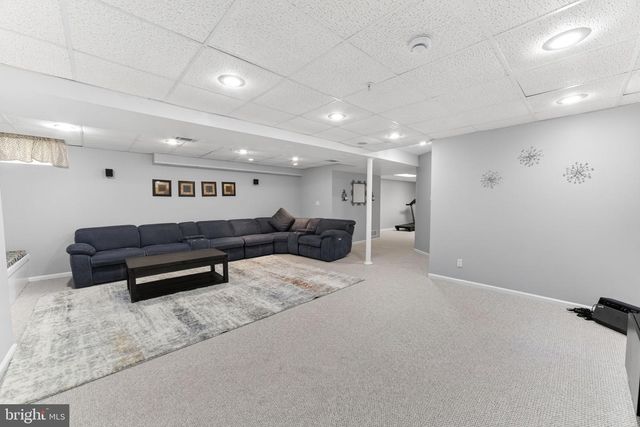 106 JULIAN DR E, Warwick, PA 18974