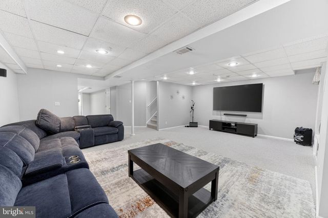 106 JULIAN DR E, Warwick, PA 18974
