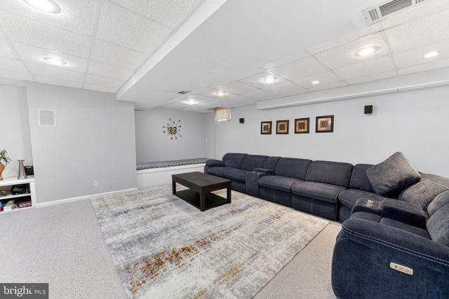 106 JULIAN DR E, Warwick, PA 18974