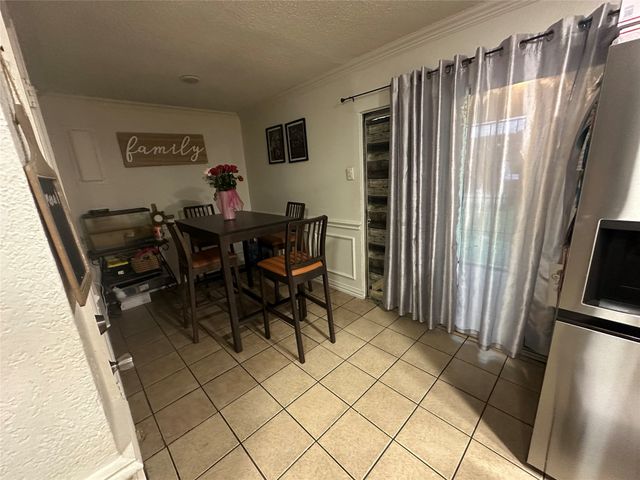 2133 Greenway Street, Arlington, TX 76010