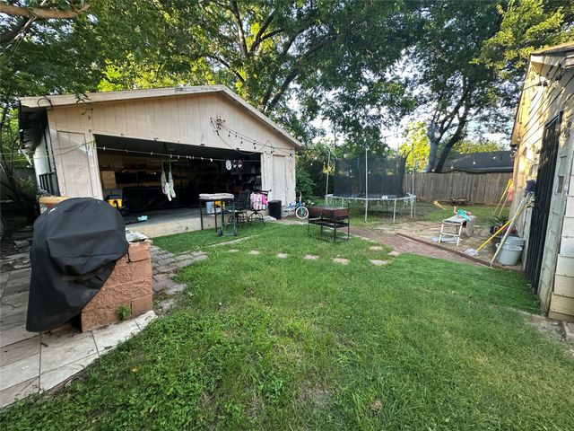 2133 Greenway Street, Arlington, TX 76010