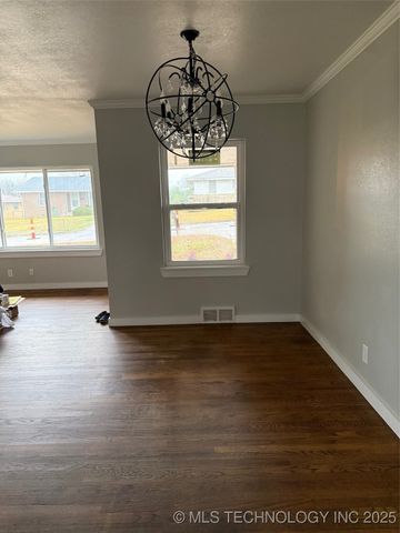 324 SE Wilshire, Bartlesville, OK 74006