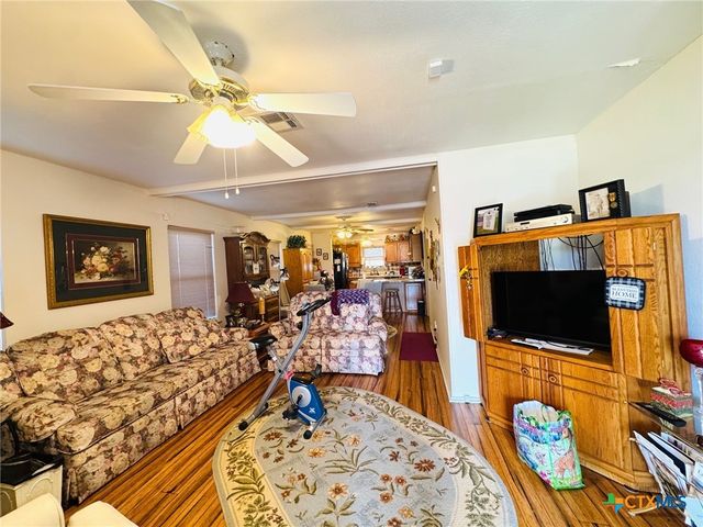 1105 Baldridge Drive, Gatesville, TX 76528