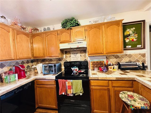 1105 Baldridge Drive, Gatesville, TX 76528