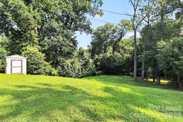 3945 Winfield Drive, Charlotte, NC 28205