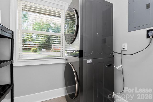 3945 Winfield Drive, Charlotte, NC 28205