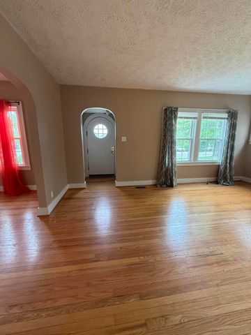 636 Beaumont Avenue, Harrodsburg, KY 40330