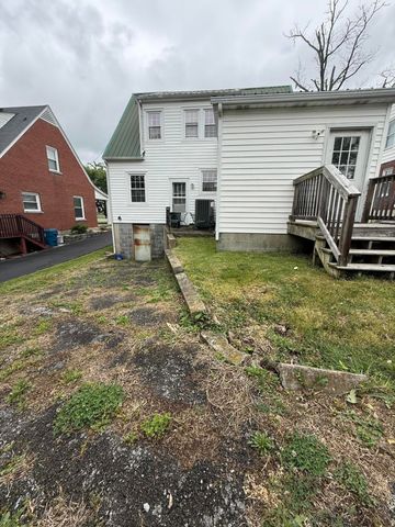 636 Beaumont Avenue, Harrodsburg, KY 40330