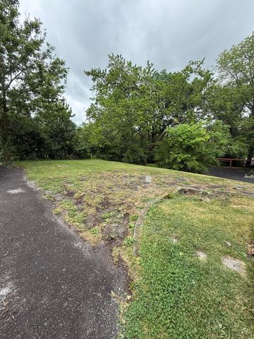 636 Beaumont Avenue, Harrodsburg, KY 40330