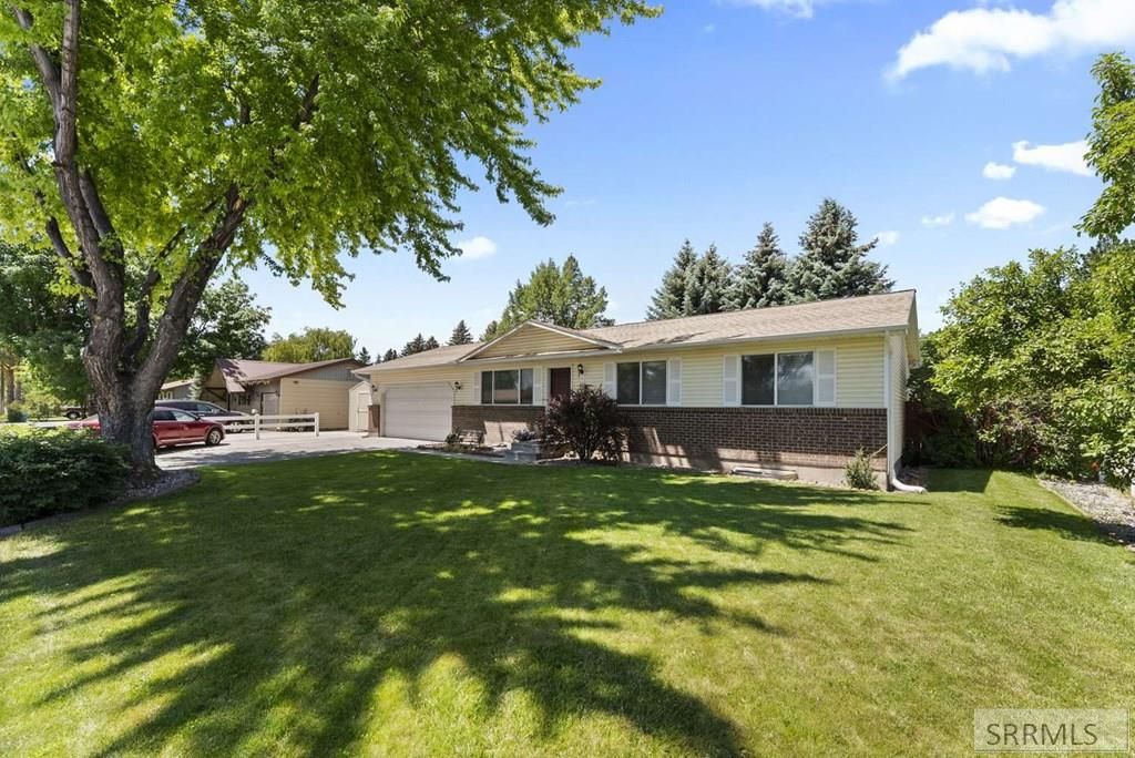 Image 3 of property listing at 622 Maurine Drive, Idaho Falls, ID 83401