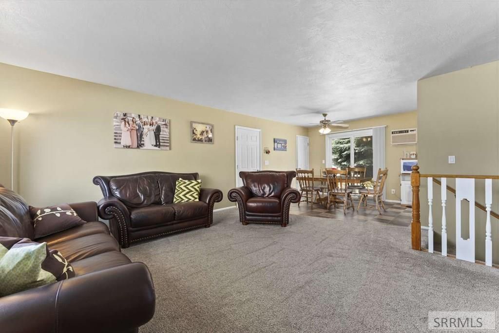 Image 5 of property listing at 622 Maurine Drive, Idaho Falls, ID 83401