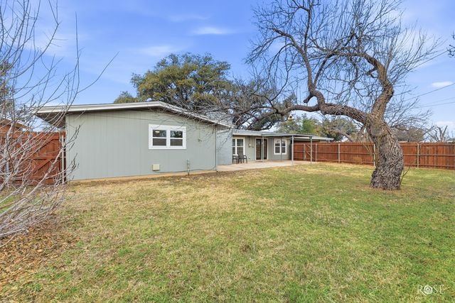 1902 S A&M Avenue, San Angelo, TX 76904