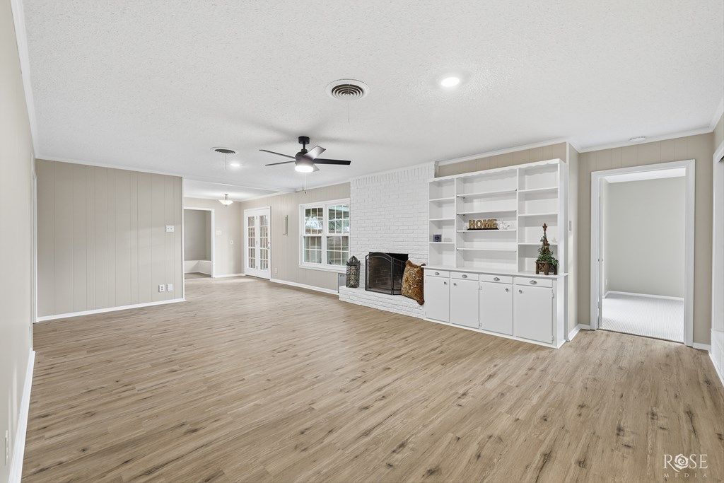 Image 13 of property listing at 1902 S A&M Ave, San Angelo, TX 76904