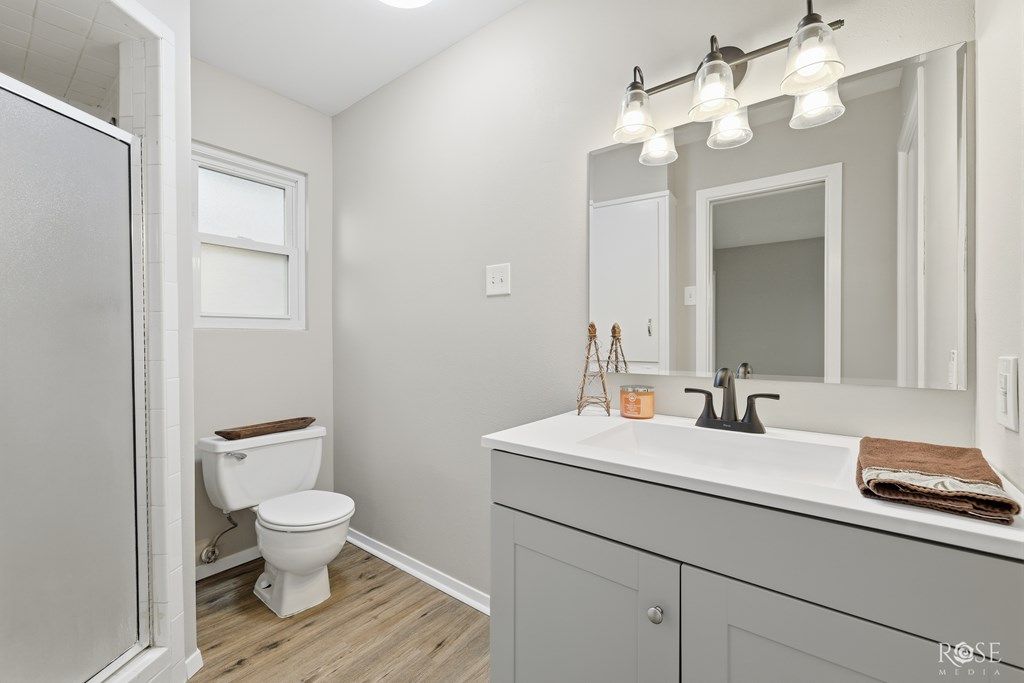 Image 19 of property listing at 1902 S A&M Ave, San Angelo, TX 76904