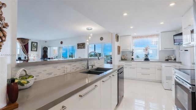 3800 Hillcrest Dr 411, Hollywood, FL 33021