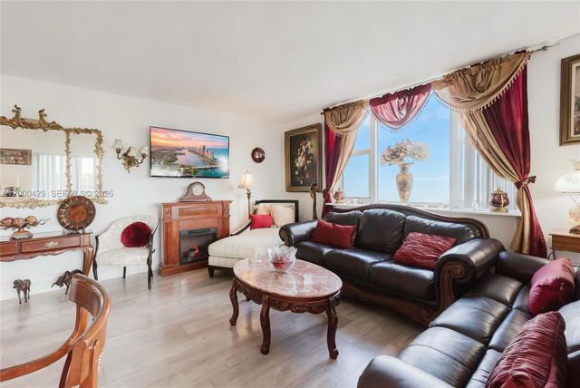 3800 Hillcrest Dr 411, Hollywood, FL 33021