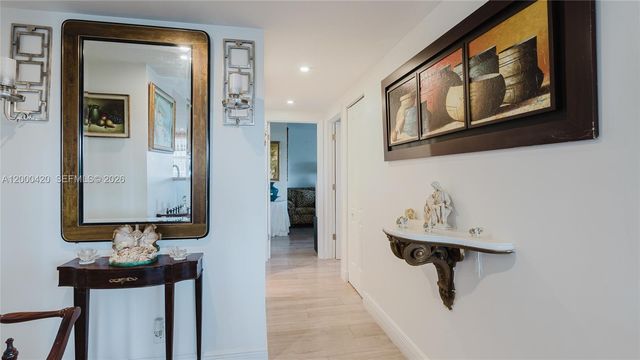 3800 Hillcrest Dr 411, Hollywood, FL 33021