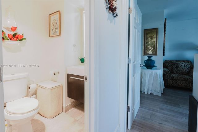 3800 Hillcrest Dr 411, Hollywood, FL 33021