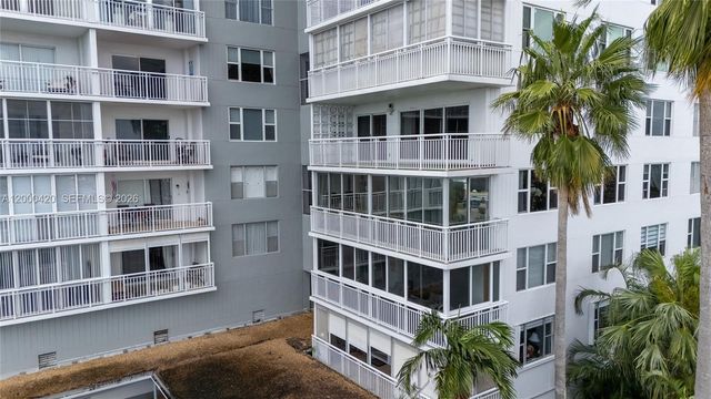 3800 Hillcrest Dr 411, Hollywood, FL 33021