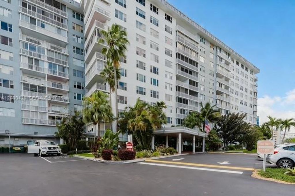 3800 Hillcrest Dr 411, Hollywood, FL 33021