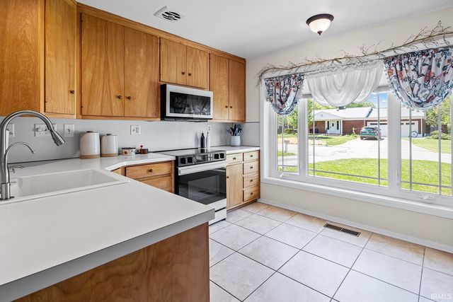 2232 Miami Trail, West Lafayette, IN 47906