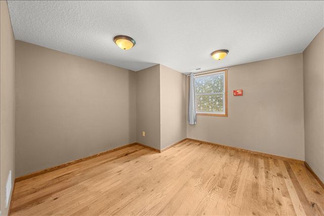 698 Baker ROAD, Hudson, WI 54016