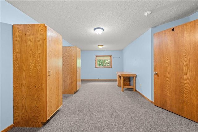 698 Baker ROAD, Hudson, WI 54016