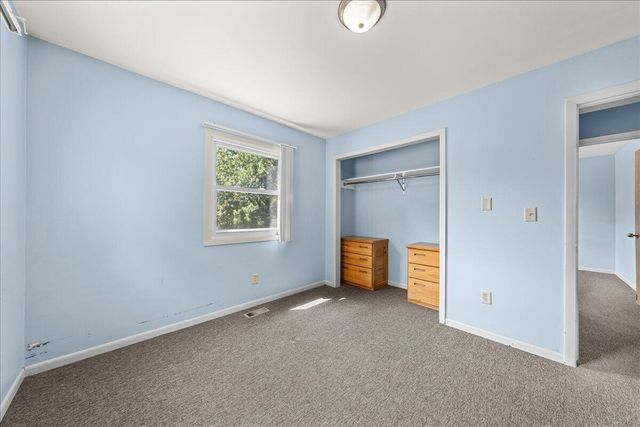 698 Baker ROAD, Hudson, WI 54016