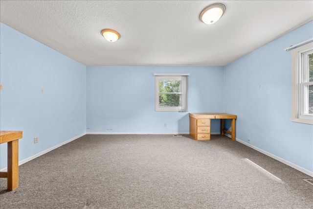 698 Baker ROAD, Hudson, WI 54016