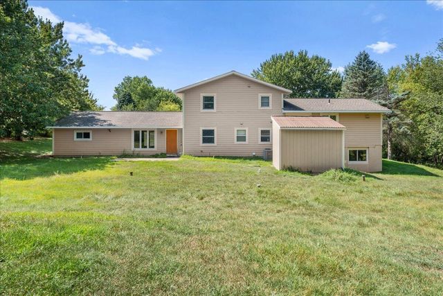 698 Baker ROAD, Hudson, WI 54016