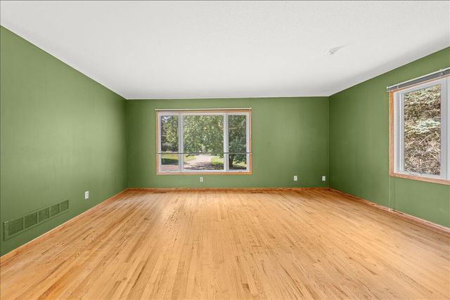 698 Baker ROAD, Hudson, WI 54016