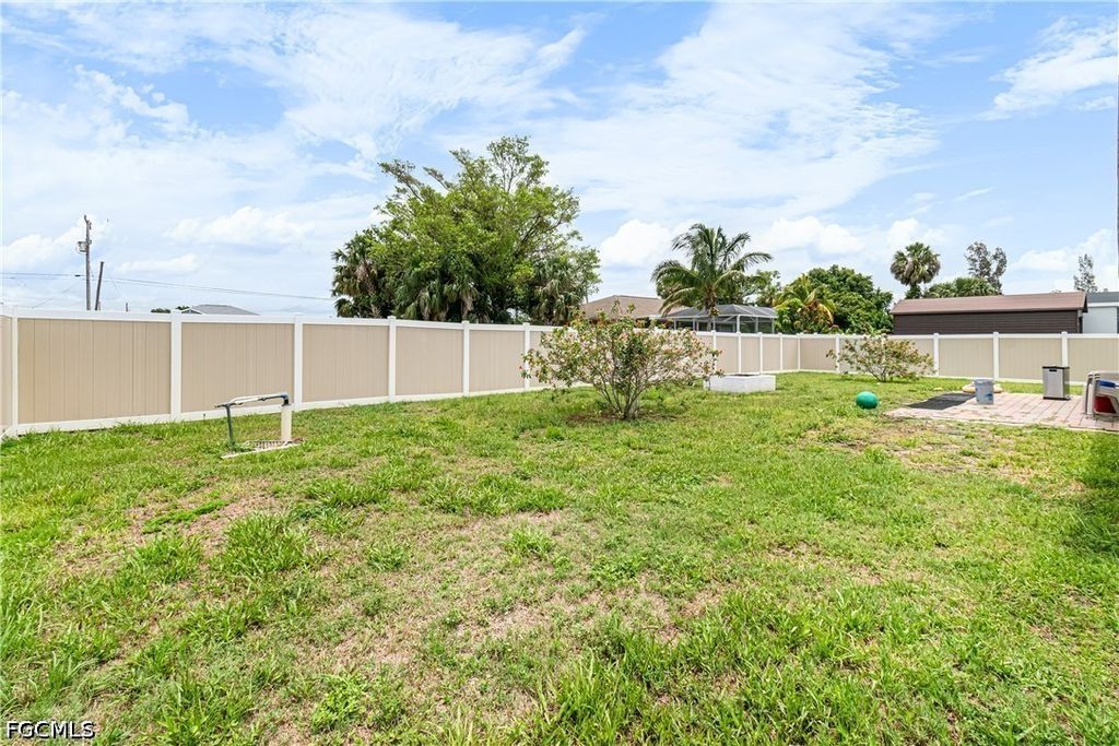 Image 35 of property listing at 1501 NE 33rd ST, Cape Coral, FL 33909
