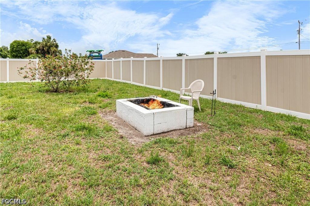 Image 36 of property listing at 1501 NE 33rd ST, Cape Coral, FL 33909