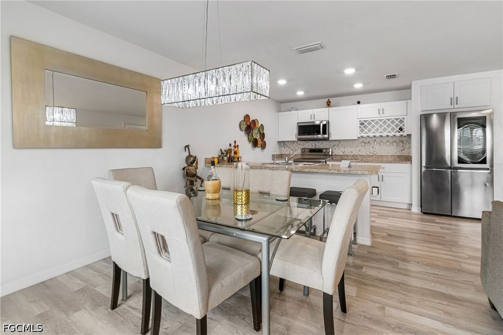 Image 8 of property listing at 1501 NE 33rd ST, Cape Coral, FL 33909