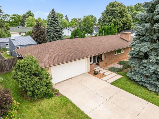 3217 36th Avenue NE, Saint Anthony, MN 55418