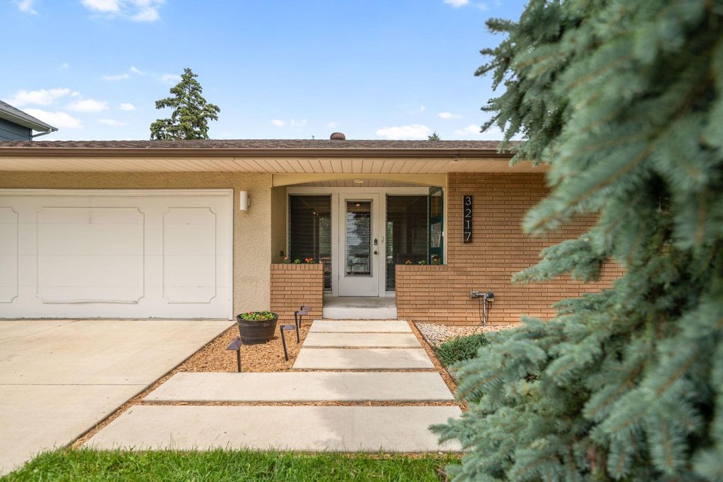 3217 36th Avenue NE, Saint Anthony, MN 55418