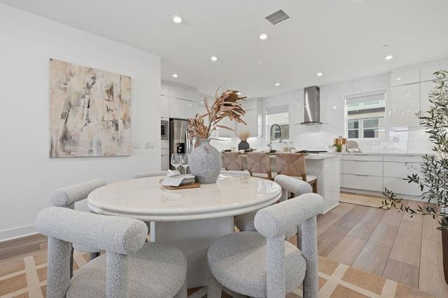 2860 Avella Circle, San Diego, CA 92108