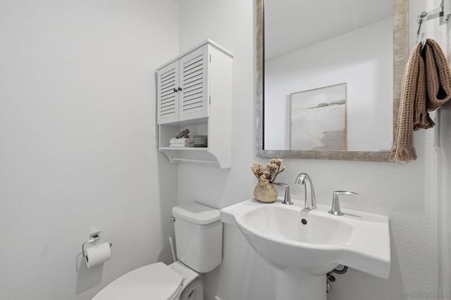 2860 Avella Circle, San Diego, CA 92108