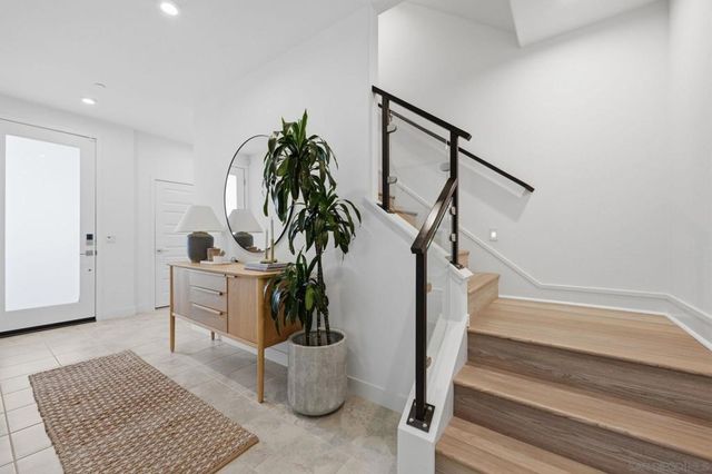 2860 Avella Circle, San Diego, CA 92108