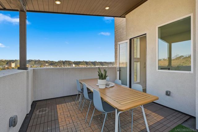 2860 Avella Circle, San Diego, CA 92108