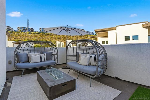 2860 Avella Circle, San Diego, CA 92108