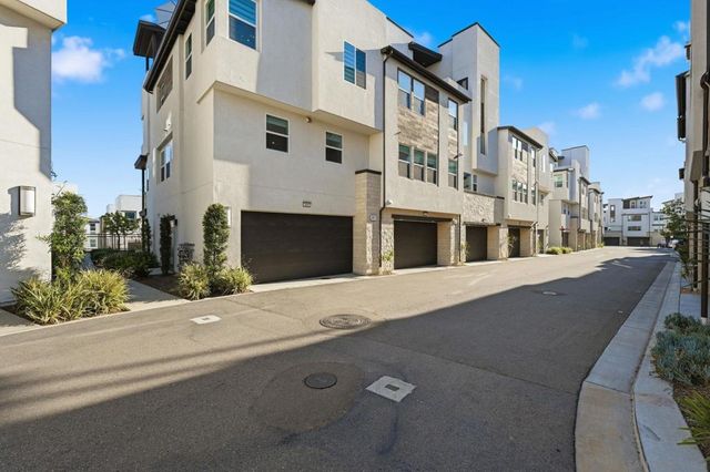 2860 Avella Circle, San Diego, CA 92108