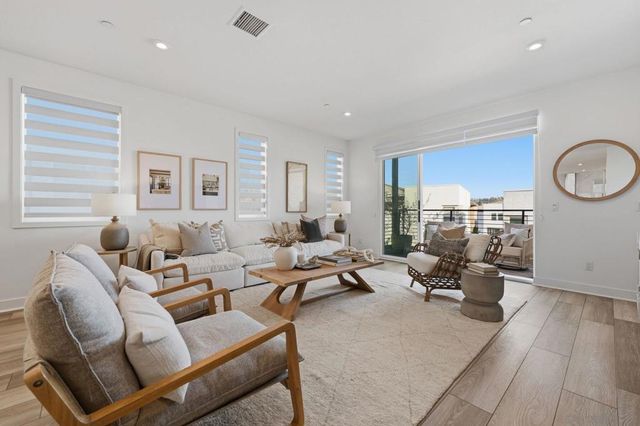 2860 Avella Circle, San Diego, CA 92108