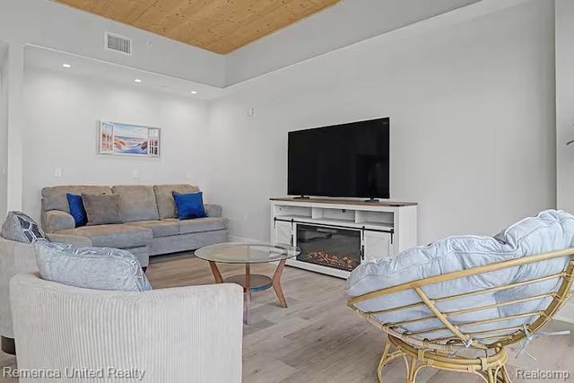 901 Adelaide Circle 602, Muskegon, MI 49441