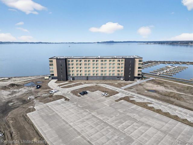 901 Adelaide Circle 602, Muskegon, MI 49441