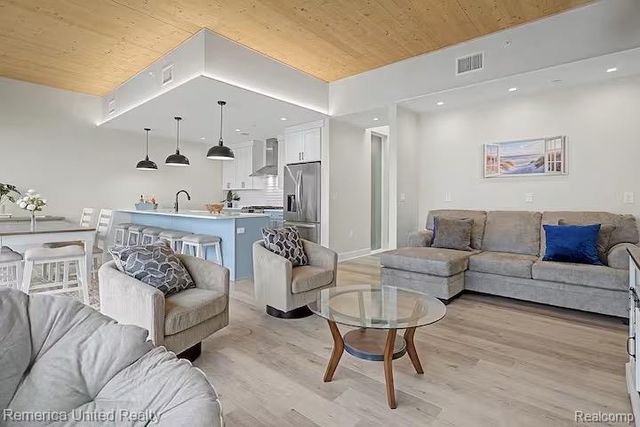 901 Adelaide Circle 602, Muskegon, MI 49441