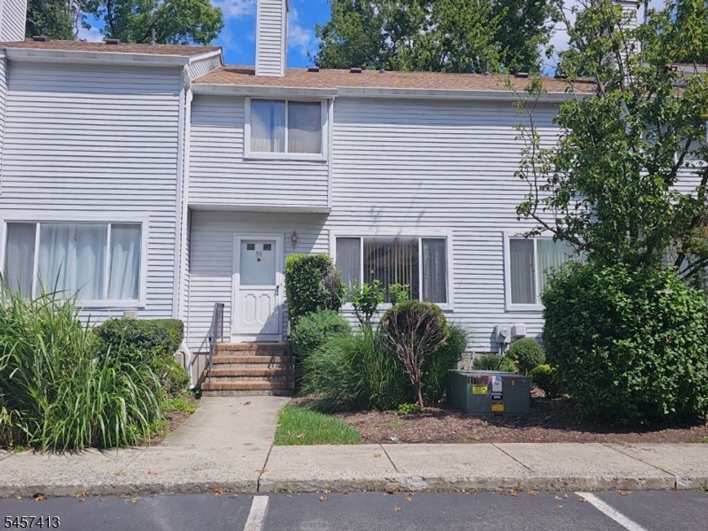 59 Woodland Dr, Roselle Boro, NJ 07203 — exterior