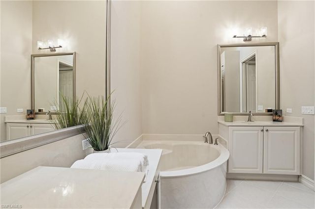 10121 Bellavista CIR 703, Miromar Lakes, FL 33913